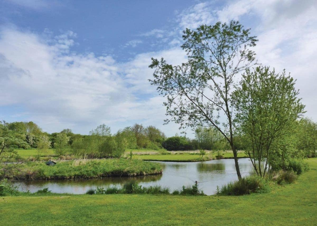 ホテルWeir Country Park Holtby エクステリア 写真